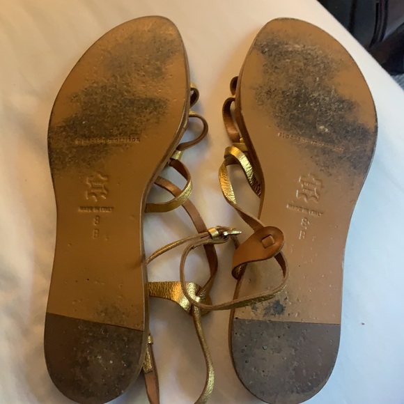 Gold sandals size 8 - Picture 2 of 2